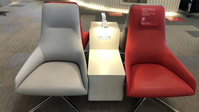 Iberia Lounge Dali MAD 1