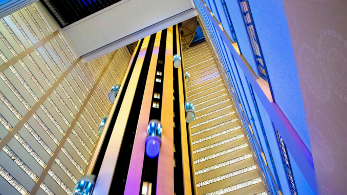 FFF_20201217_Marriott_Marquis_New_York_Lobby