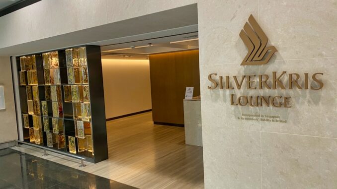 FFF_SQ_F_Lounge_HKG__11
