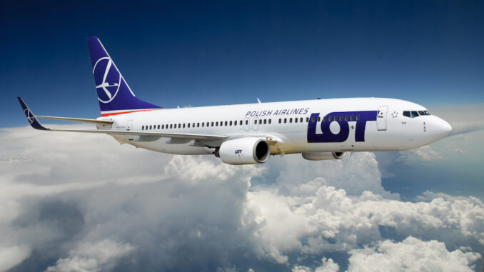 Boeing 737 800 fot. Jacek Bonczek
