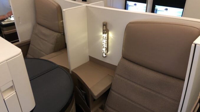 Etihad 787-9 MLE-AUH Business 26