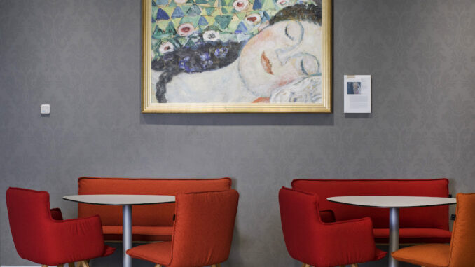 Austrian Airlines Senator Lounge