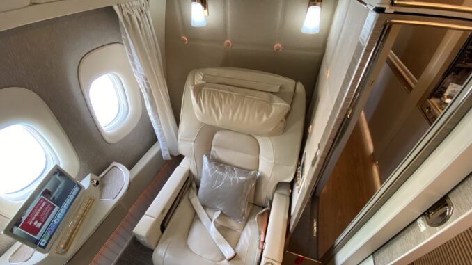 Emirates First Class Corona Boeing 777 300 Dubai nach Frankfurt-5