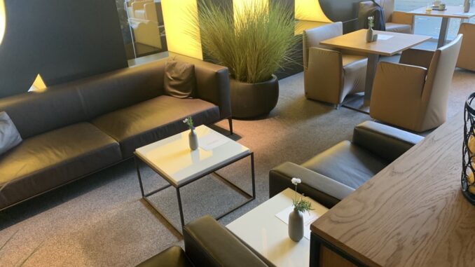 Lufthansa First class Area Frankfurt -5
