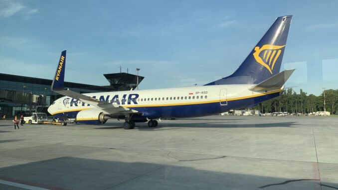 Ryanair Boeing 737-1