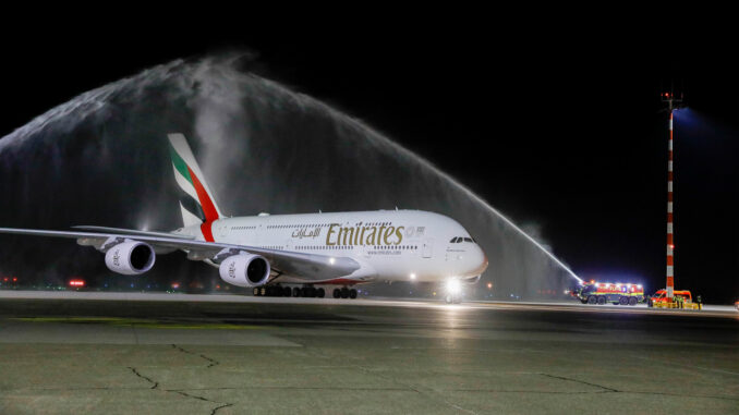 Emirates_A380_003_1920x1080px