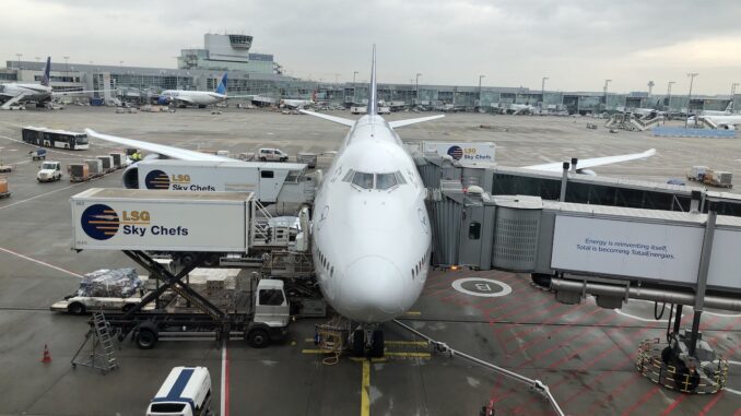Lufthansa B747-8 FRA-MEX 40