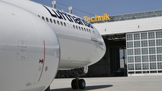 Lufthansa A340-600 3
