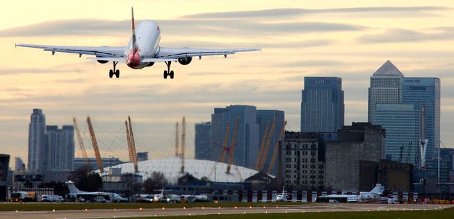 british_airways_a318