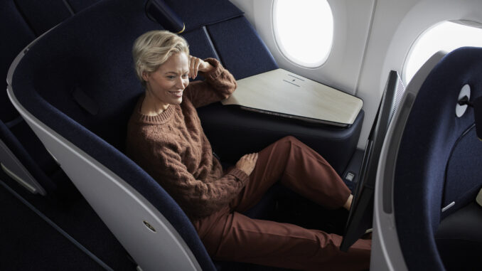 Finnair_A350_Business_Class_Woman_Topview_v6