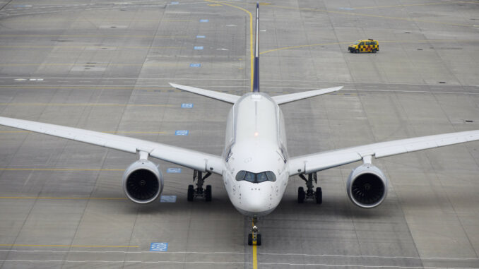 170207_LH_A350_FRA__61