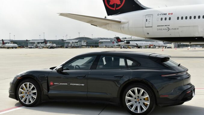 Air Canada Porsche