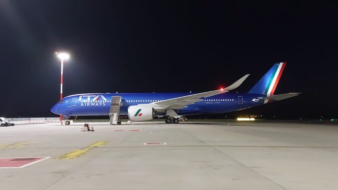first-ita-airways-a350-in-roma